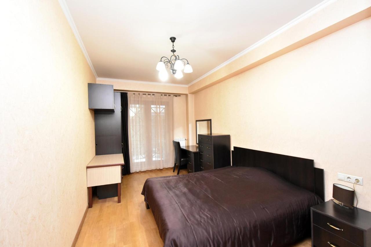 Dos Guest House เยเรวาน ภายนอก รูปภาพ