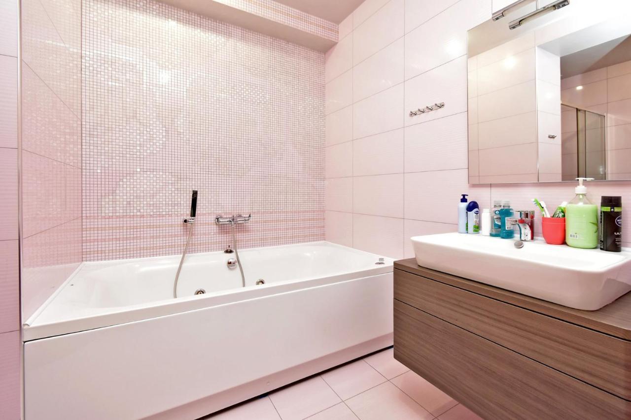 Dos Guest House เยเรวาน ภายนอก รูปภาพ