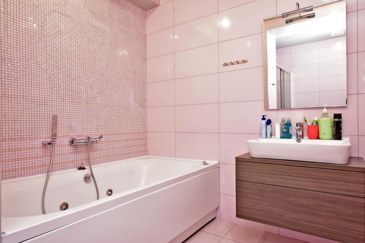 Dos Guest House เยเรวาน ภายนอก รูปภาพ