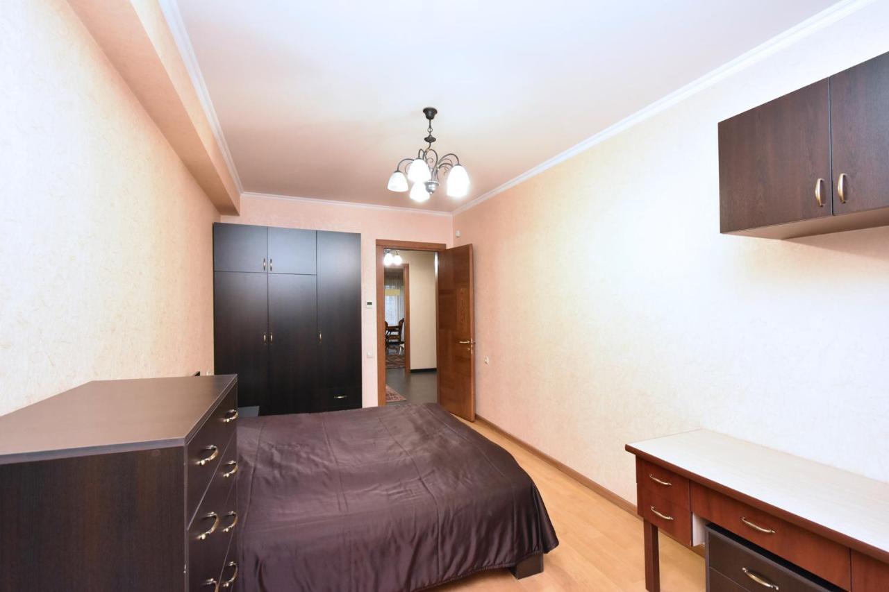 Dos Guest House เยเรวาน ภายนอก รูปภาพ