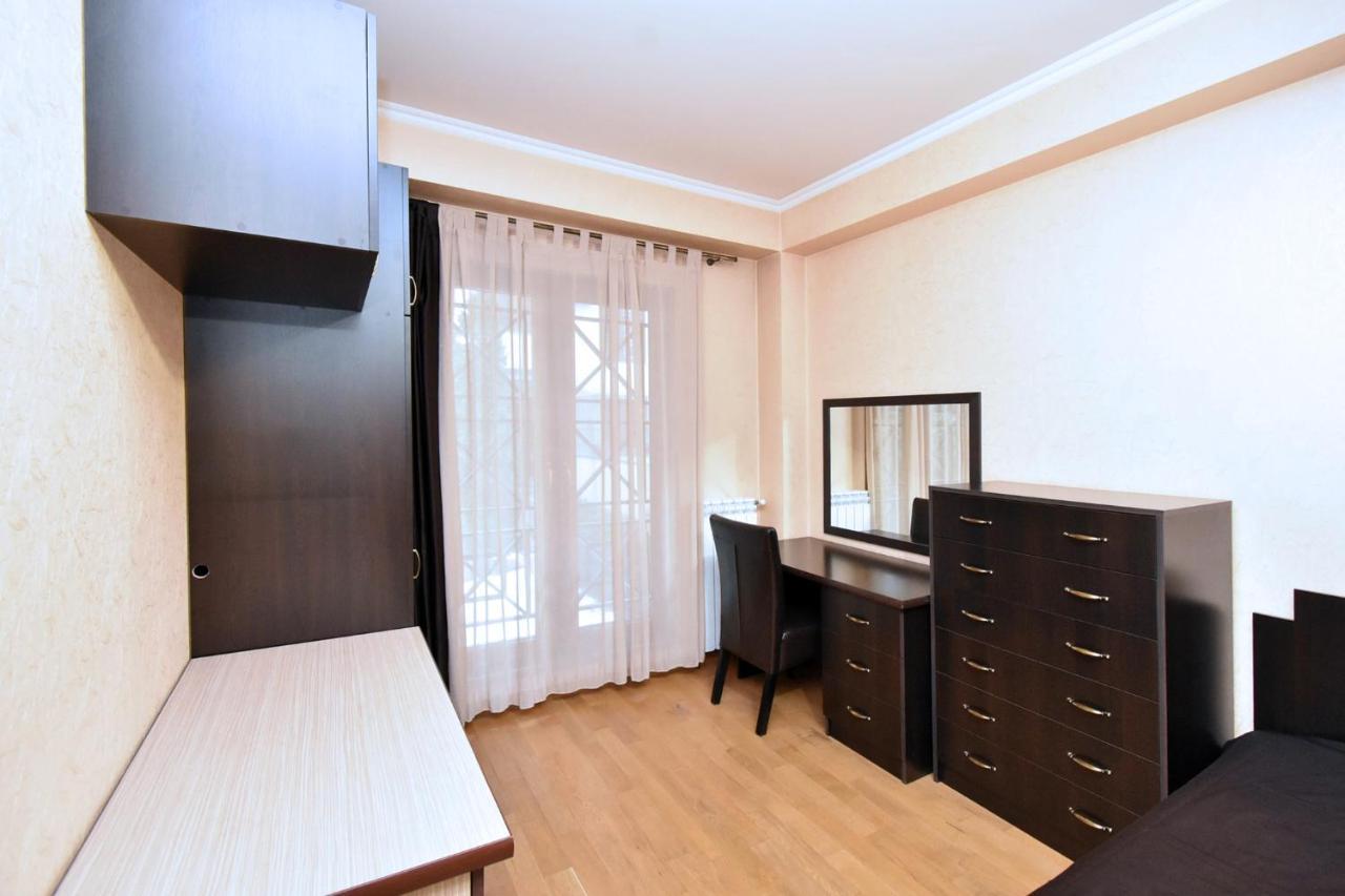 Dos Guest House เยเรวาน ภายนอก รูปภาพ