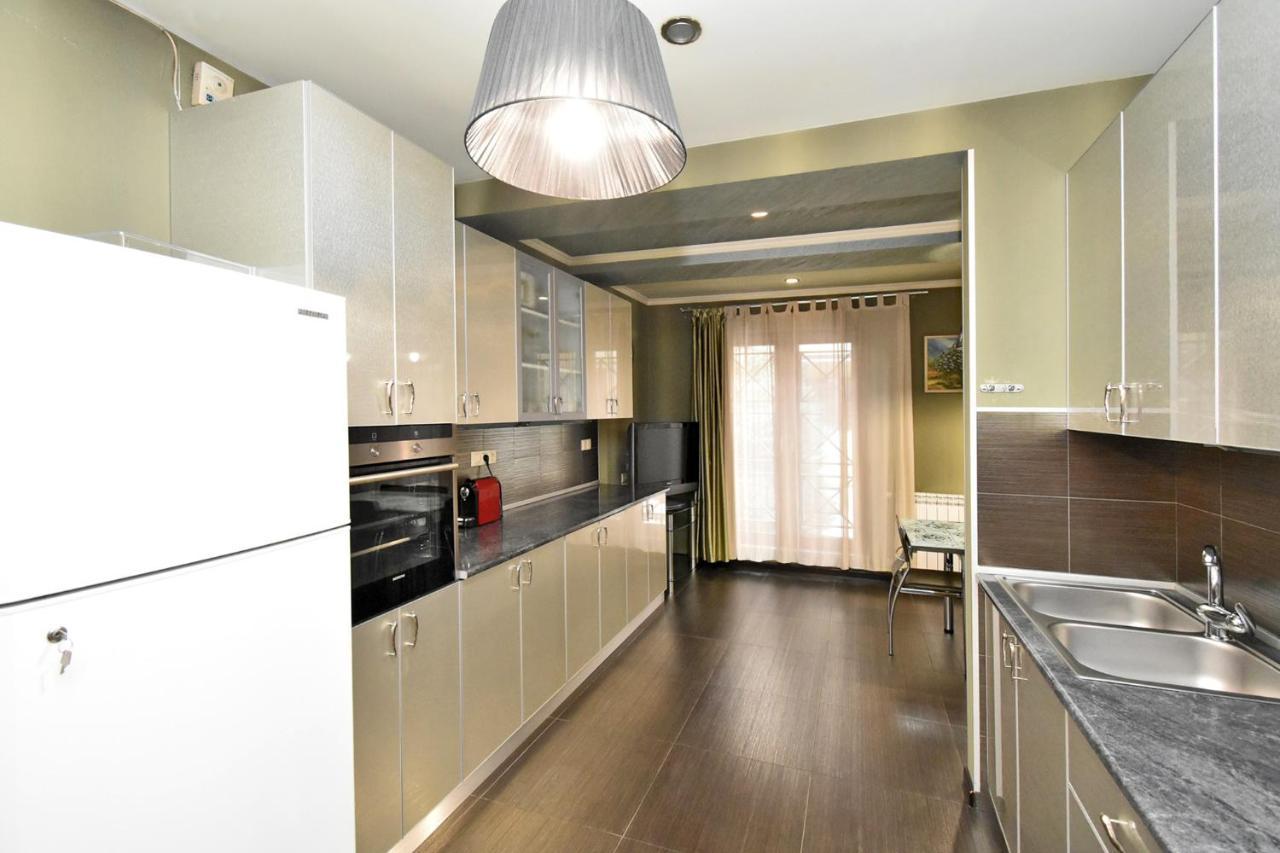 Dos Guest House เยเรวาน ภายนอก รูปภาพ