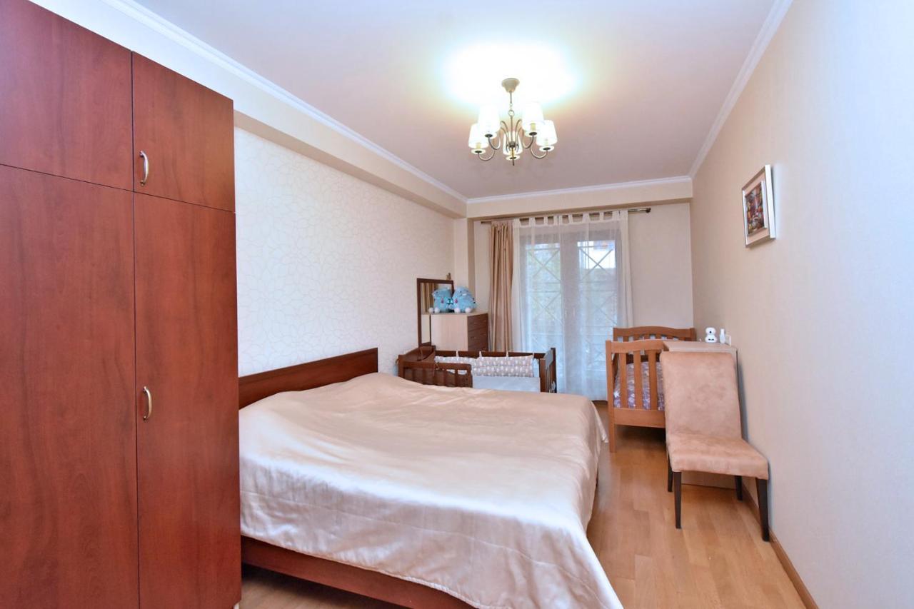 Dos Guest House เยเรวาน ภายนอก รูปภาพ